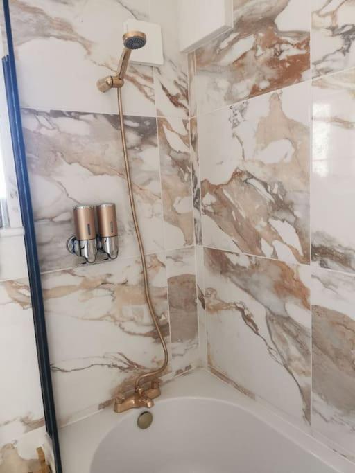 Modern 2 Bedroom Flat By Dover Port, Castle& Sea! מראה חיצוני תמונה