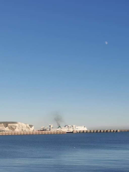Modern 2 Bedroom Flat By Dover Port, Castle& Sea! מראה חיצוני תמונה